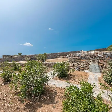 Flaias Gi Retreat Villa